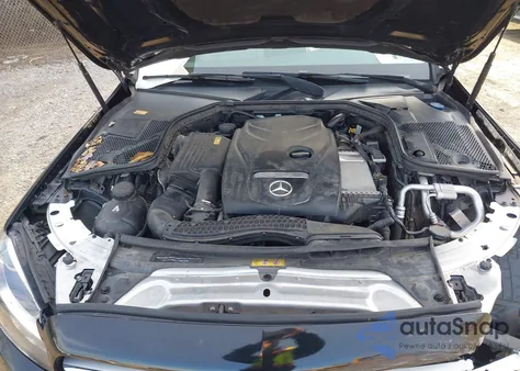 2016 Mercedes-Benz C 300 4Matic из США, поврежденный, VIN 55SWF4KB7GU100282